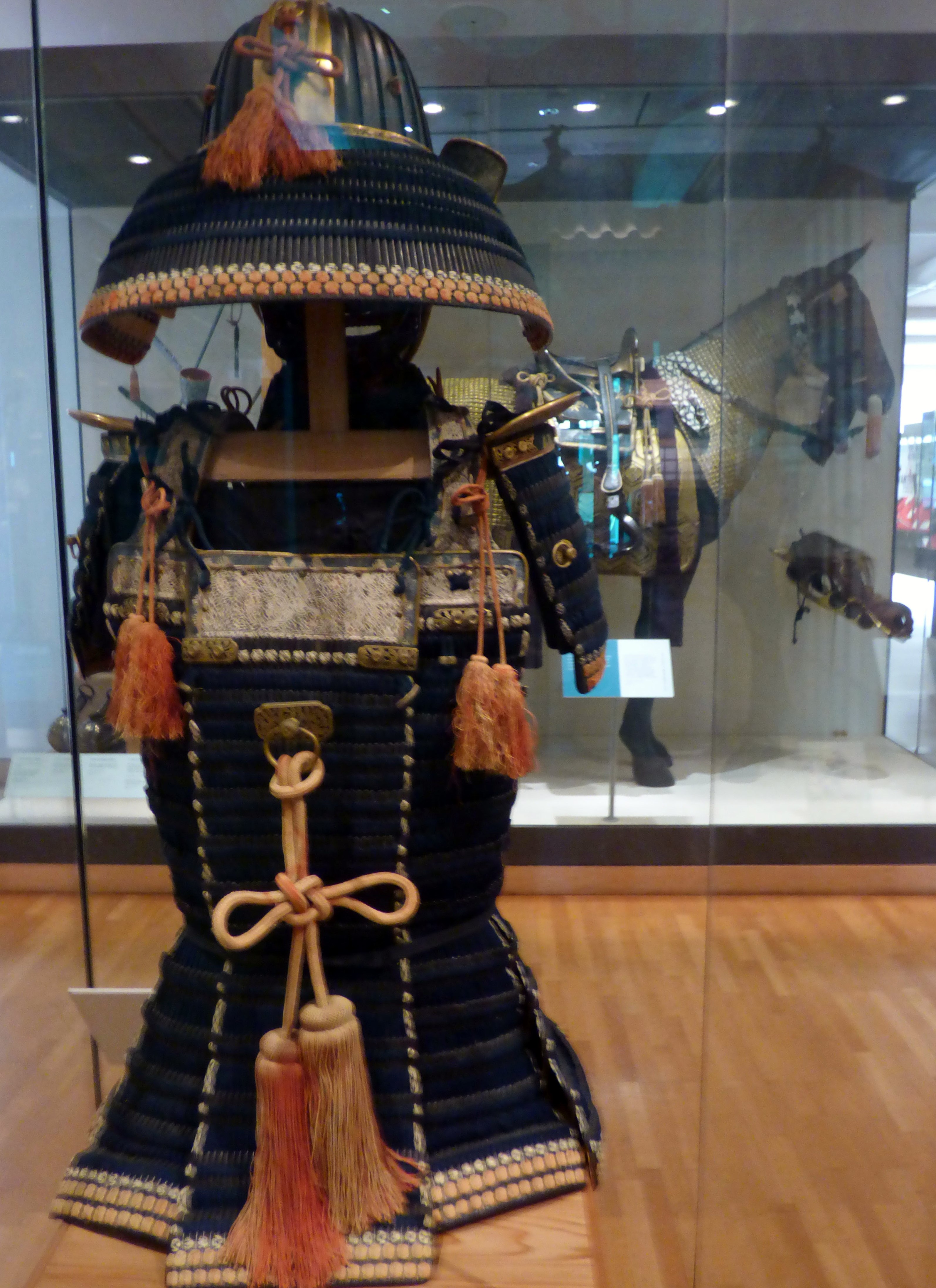 back view of JAPANESE ARMOUR, 18th century, Royal Armouries Museum, Leeds