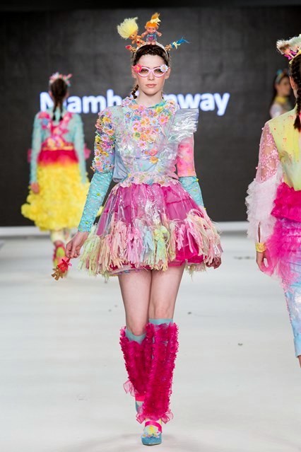 Niamh Conway design @ Graduate Fashion Week 2016