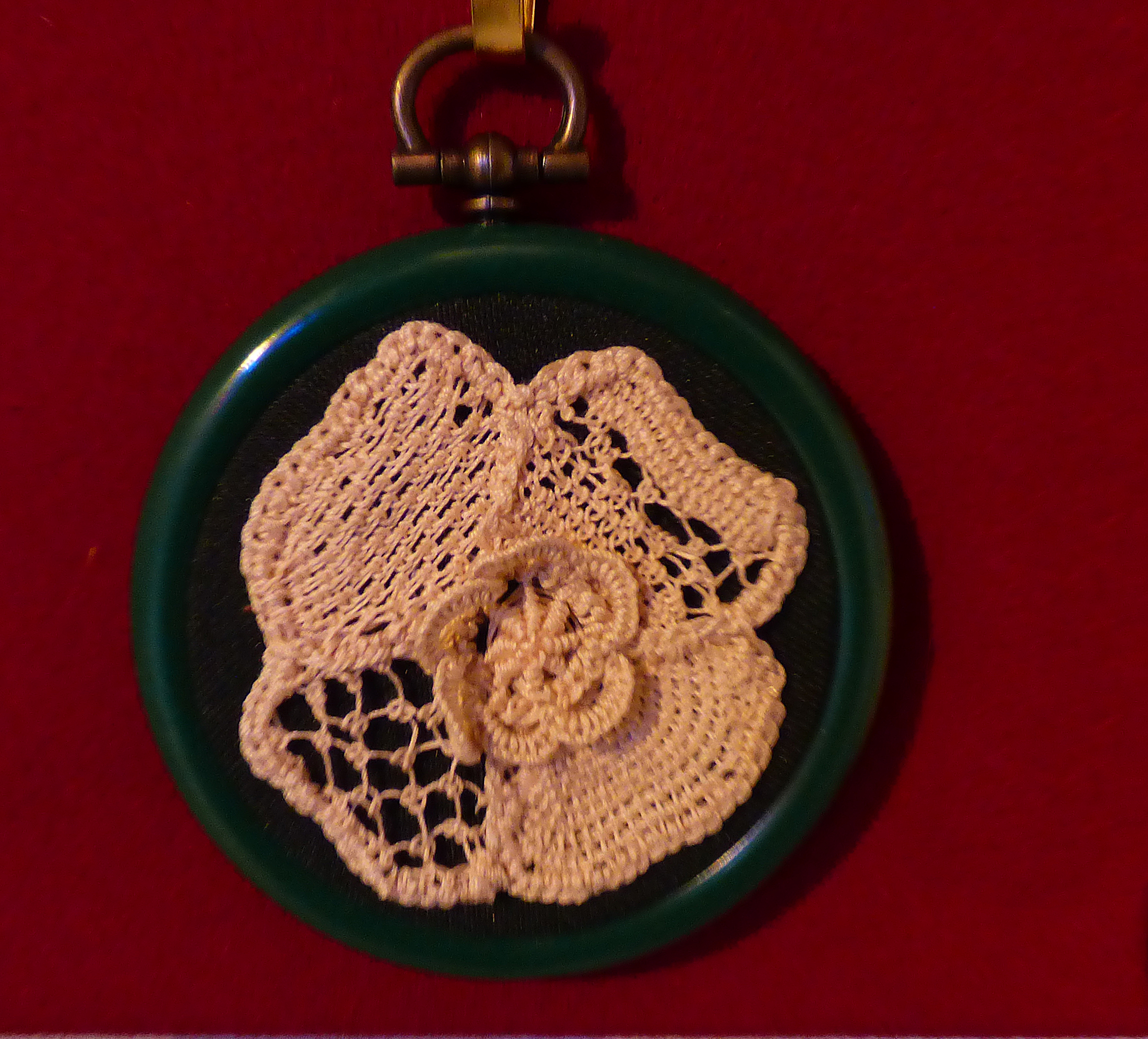 CREWELWORK by J.Everitt, at Embroidery for Pleasure exhibition, Liverpool Metropolitan Cathedral 2016