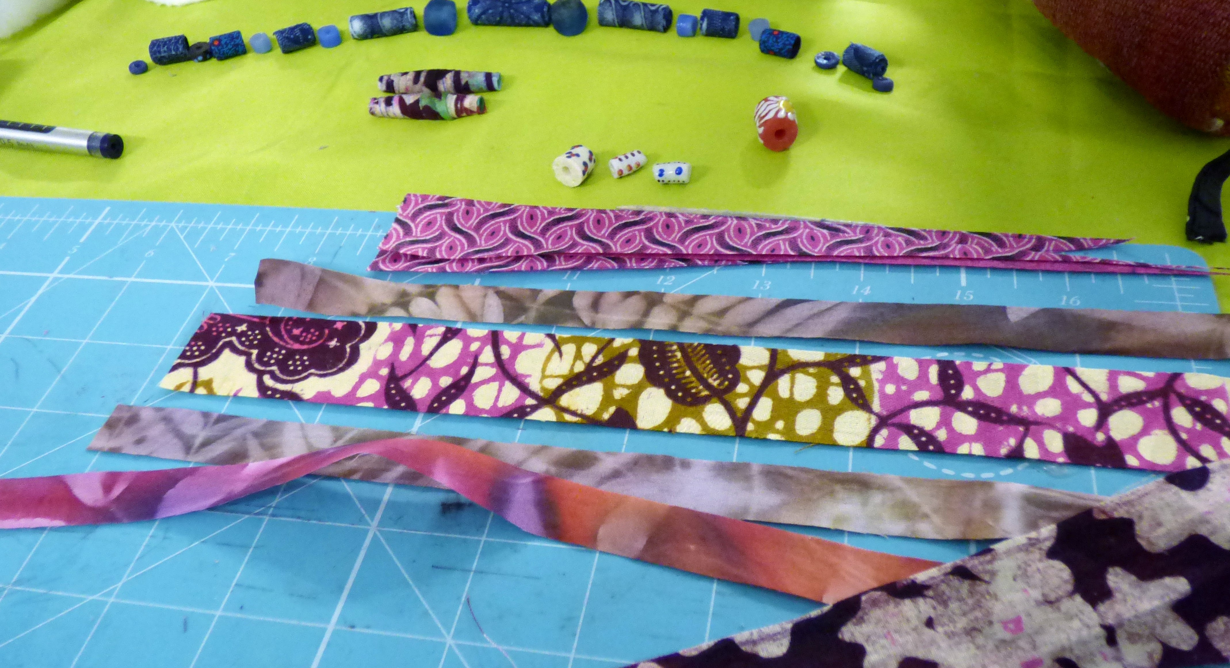 Fabric Beadmaking workshop with Magie Relph 2019