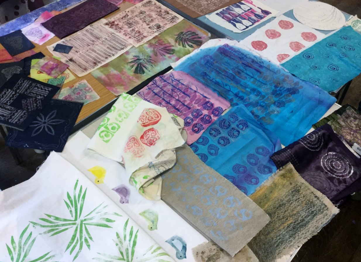 students work at the end of "From Plain to Printed" print Workshop with Anne Cornes, April 2019