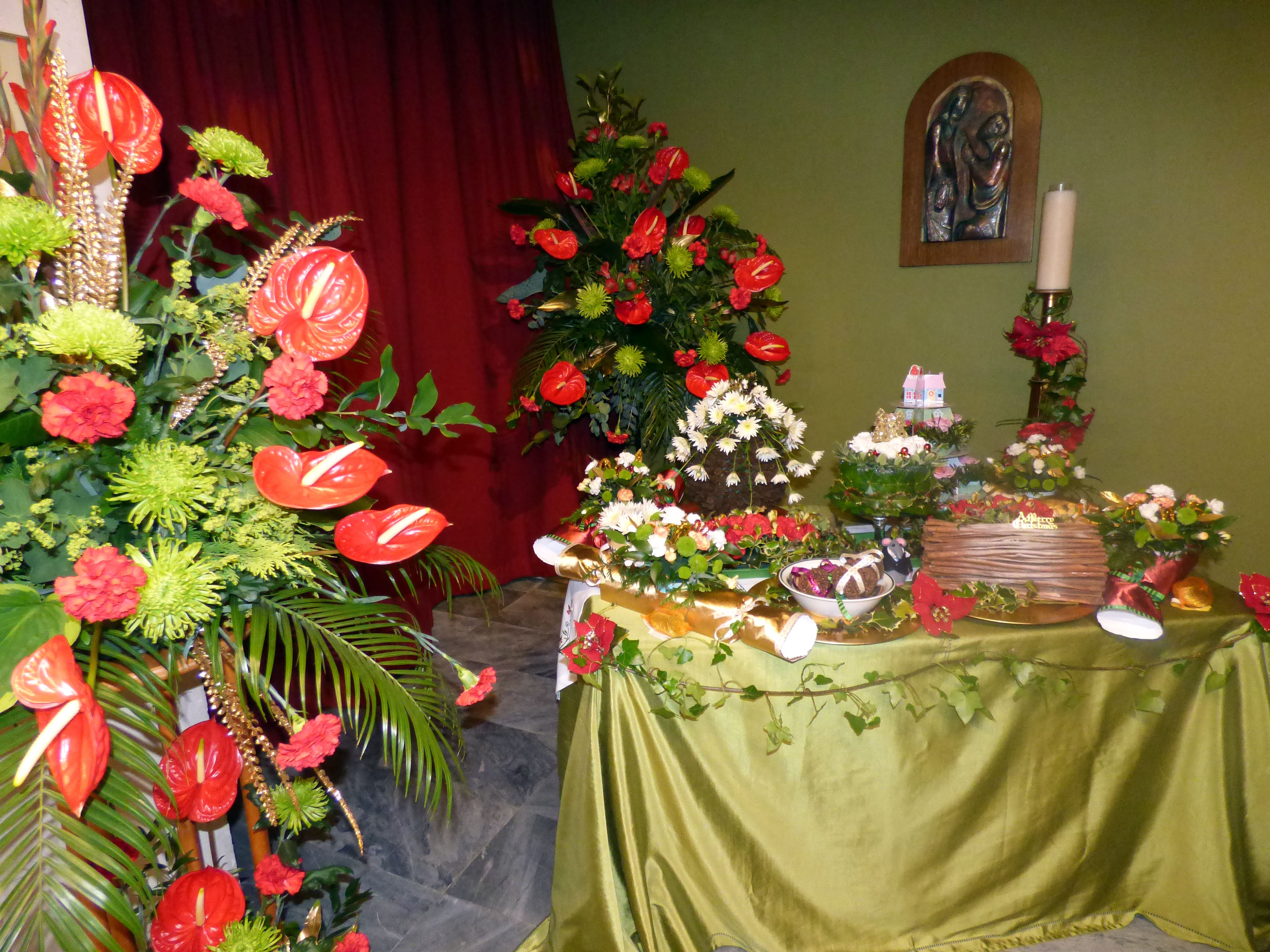 Step Into Christmas at Golden Jubilee Flower Festival, Liverpool Metropolitan Cathedral 2017