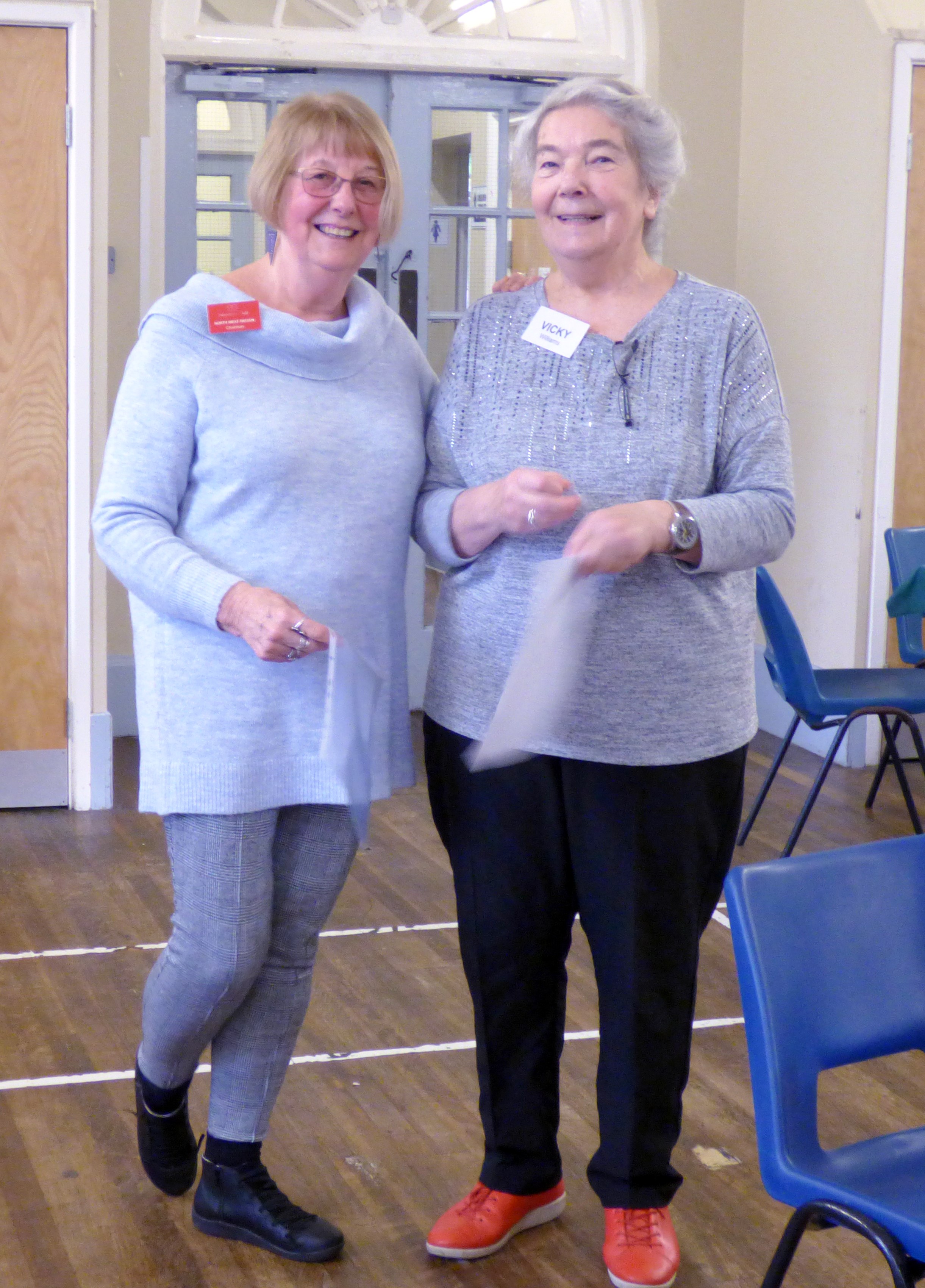NW Regional Chair Sue Chisnall presented Vicky Williams with her 25 year badge and certificate at MEG Christmas Party 2019