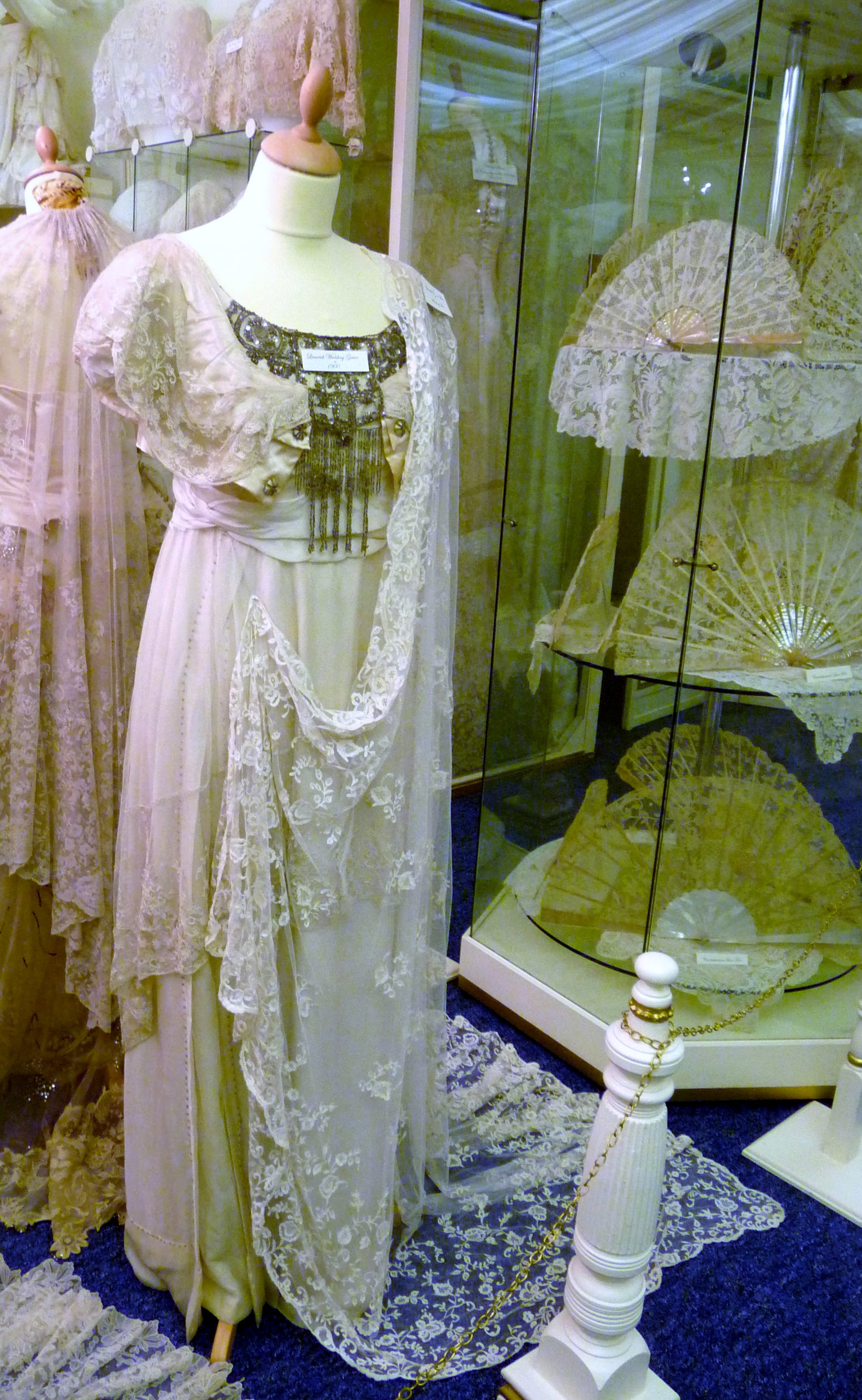 Limerick lace wedding gown 1900