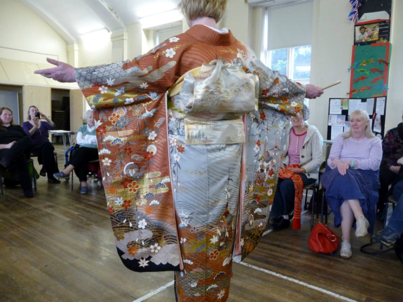 back view of the hanging sleeve kimono
