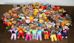 lots of knitted teddies ready to go to new homes