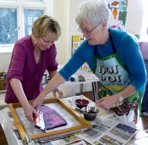 Workshops & Talks- Elsie is showing Sarah how to print her fabric